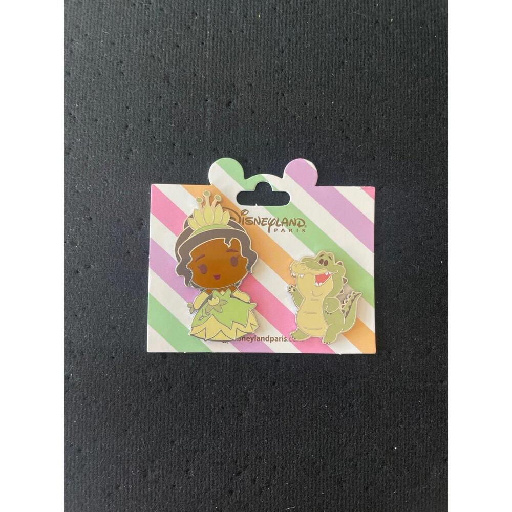 Disneyland Paris Tiana pin set